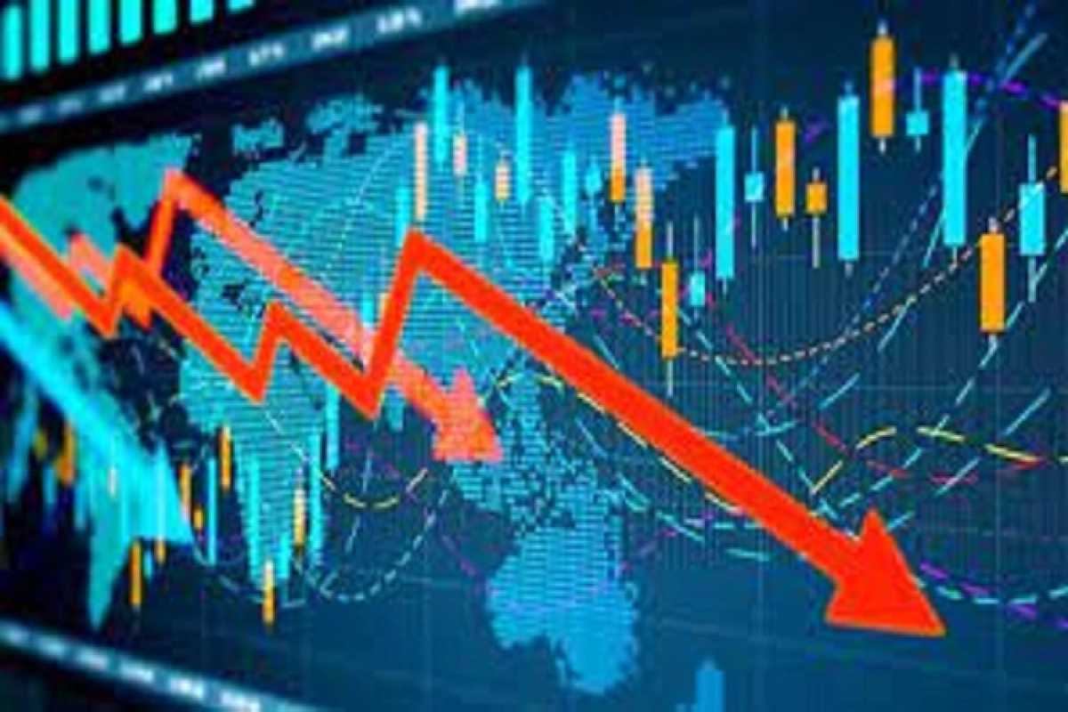 শেয়ারবাজারের লেনদেন নেমেছে অর্ধেকে