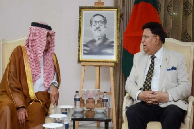ঢাকা থেকেই সম্পন্ন হবে হজযাত্রীদের ইমিগ্রেশন
