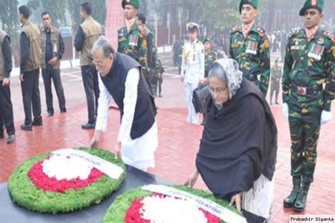 মিরপুরে শহীদ বুদ্ধিজীবীদের প্রতি রাষ্ট্রপতি-প্রধানমন্ত্রীর শ্রদ্ধা