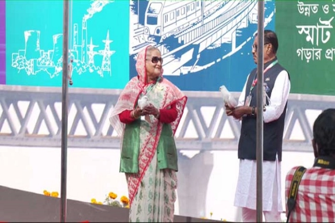 পায়রা উড়িয়ে আ.লীগের ২২তম জাতীয় সম্মেলনের উদ্বোধন