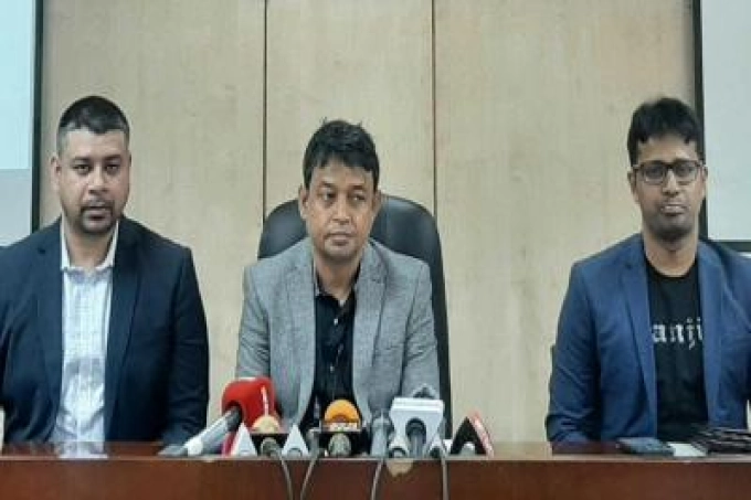 ডিবি পরিচয়ে তুলে নিতে চাইলে কী করবেন, জানালেন ডিবি প্রধান