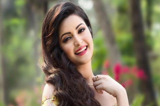 ভক্তদের খুশির বার্তা দিলেন পরীমণি