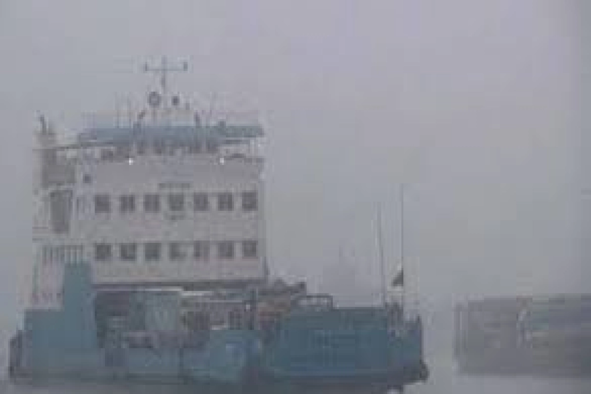 পাটুরিয়া-দৌলতদিয়ায় ফেরি চলাচল বন্ধ
