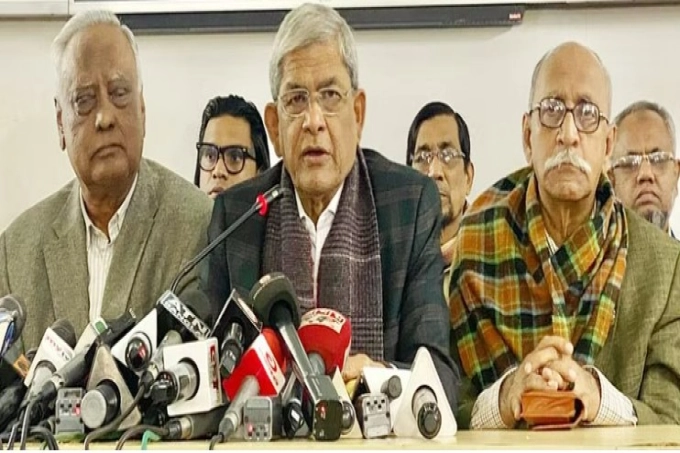 একদলীয় শাসন চাপিয়ে দিয়েছে সরকার : মির্জা ফখরুল