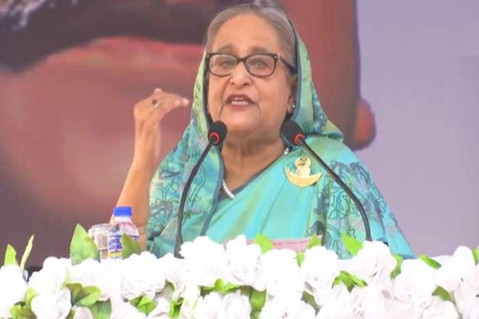 বিএনপি দেশ ছেড়ে পালিয়ে যায়, আ.লীগ পালায় না: প্রধানমন্ত্রী