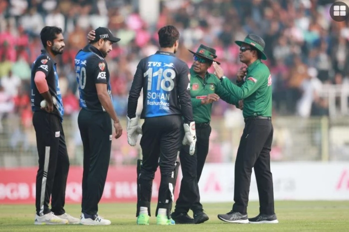 বিপিএলে আচরণবিধি ভাঙছেন ক্রিকেটাররা