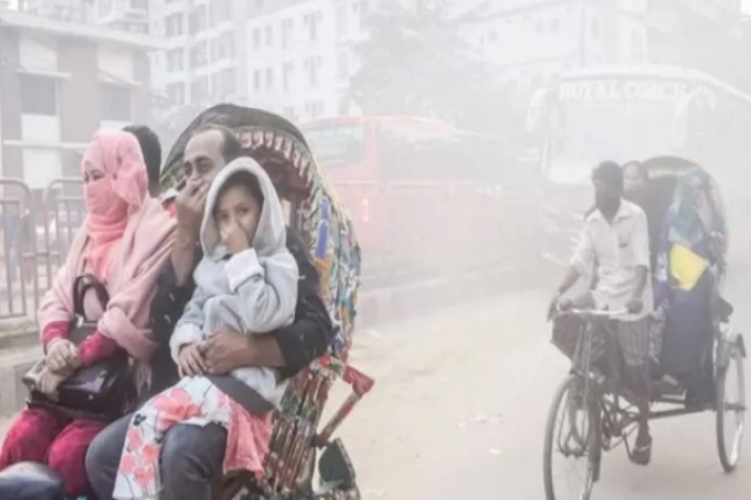 উহান-মুম্বাইকে ছাপিয়ে সবচেয়ে দূষিত বাতাসের শহর ঢাকা