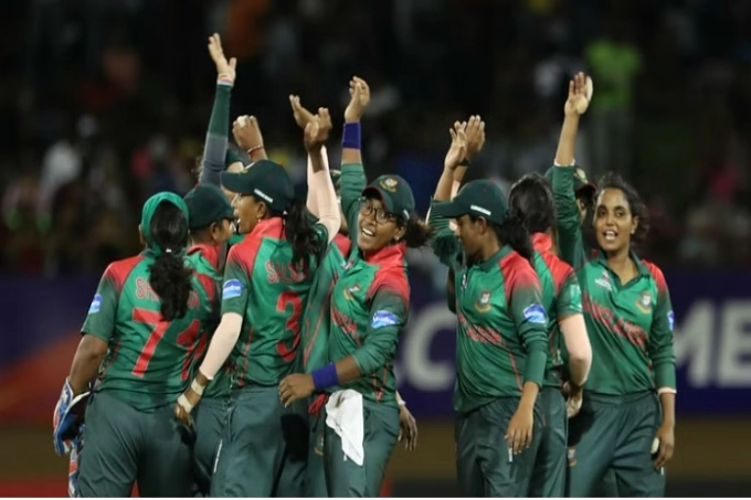 জয় খরা কাটিয়ে মেয়েদের চোখ বিশ্বকাপের সেমিতে