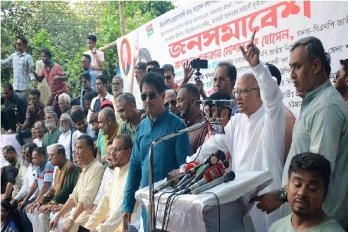 ‘আমেরিকায় গিয়ে পিয়নের সঙ্গেও দেখা করতে পারেননি প্রধানমন্ত্রী’