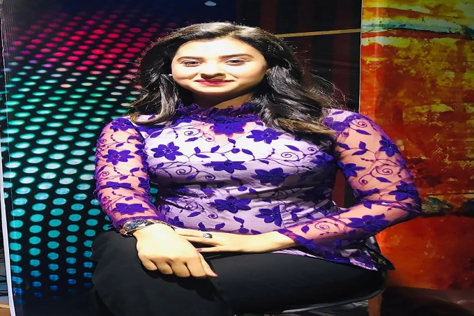 কিং খান শাকিবের বিরুদ্ধে মুখ খুললেন বুবলী
