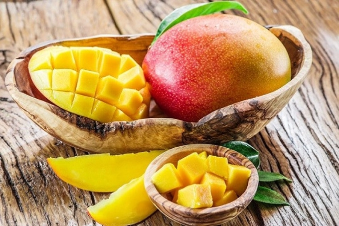 আম খাওয়ার আগে ভিজিয়ে রাখা আবশ্যক