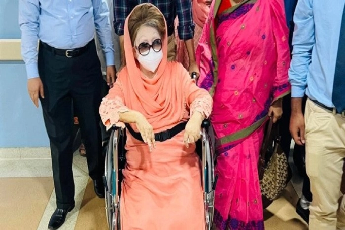 খালেদা জিয়াসহ ১৫ আসামির অভিযোগ গঠনের শুনানি পেছাল
