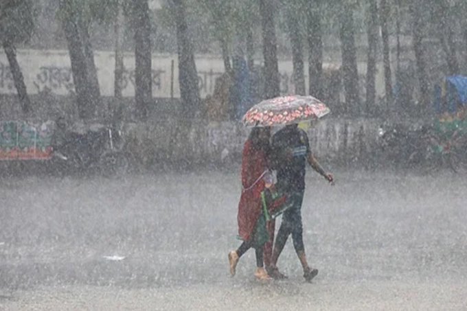 বৃষ্টি ঝরবে আর কতদিন, কী বলছে আবহাওয়া অফিস