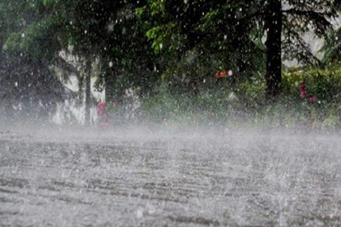 ভারি বৃষ্টিপাত কবে কমবে, জানাল আবহাওয়া অধিদপ্তর