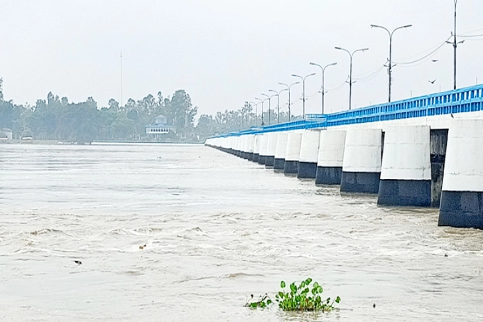 বিপৎসীমা ছুঁই ছুঁই তিস্তার পানি, বন্যার আশঙ্কা