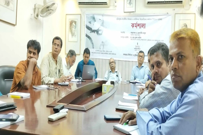 রাজাকারদের কাছে আমরা পরাজিত হয়ে যাচ্ছি : মুনতাসীর মামুন