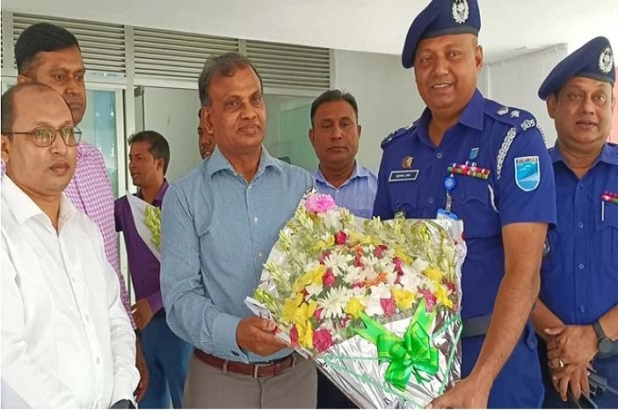 স্ত্রীর অনুপস্থিতি নিয়ে মুখ খুললেন ট্রাম্প
