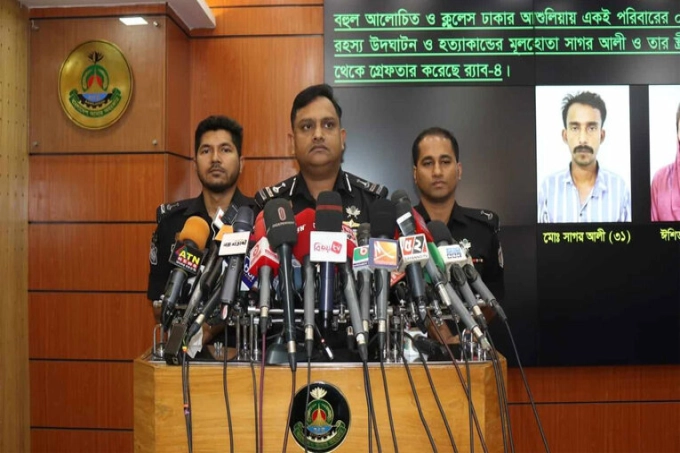 ভিসানীতি নিয়ে অবস্থান জানাল র‍্যাব
