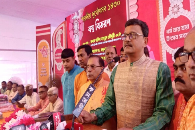 ‘আমি দুর্গাপূজার জন্য অপেক্ষা করি’