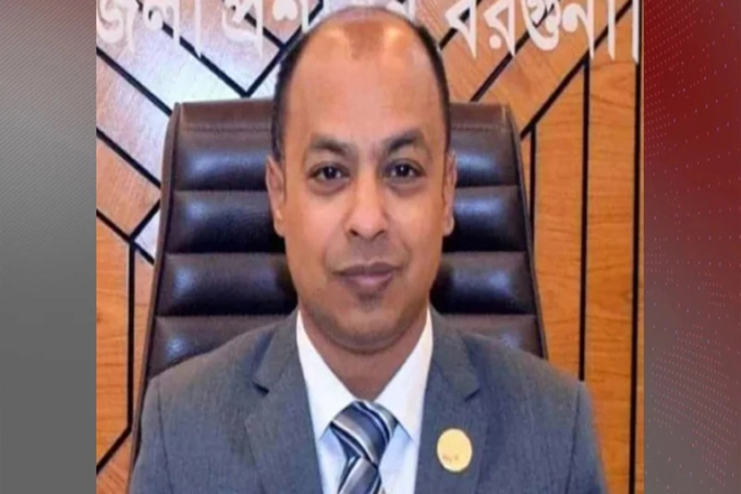 অন্তরঙ্গ মুহূর্তের ভিডিও ভাইরাল, জননিরাপত্তা বিভাগের যুগ্মসচিব ওএসডি