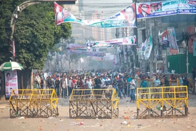 রাজনৈতিক সহিংসতা গ্রাস করেছে বাংলাদেশকে