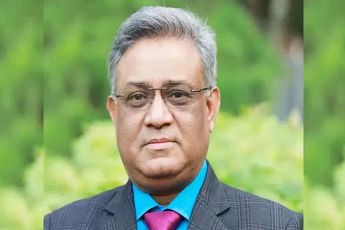 দায়িত্ব নিলেন ঢাবির নতুন উপাচার্য অধ্যাপক মাকসুদ কামাল