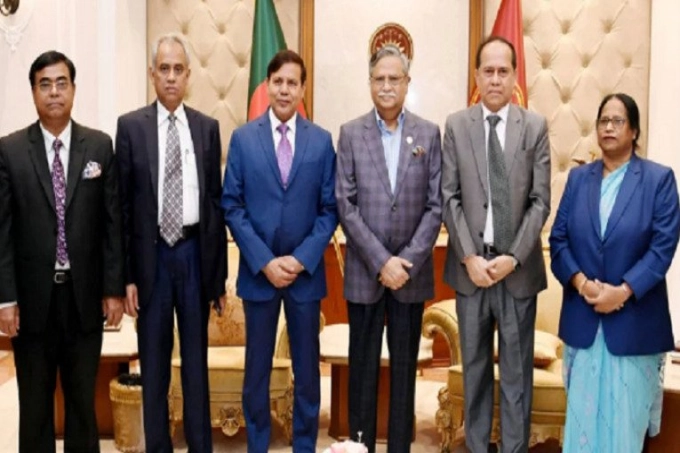 নির্বাচন কমিশনকে দায়িত্বশীল ভূমিকা পালনের আহ্বান রাষ্ট্রপতির