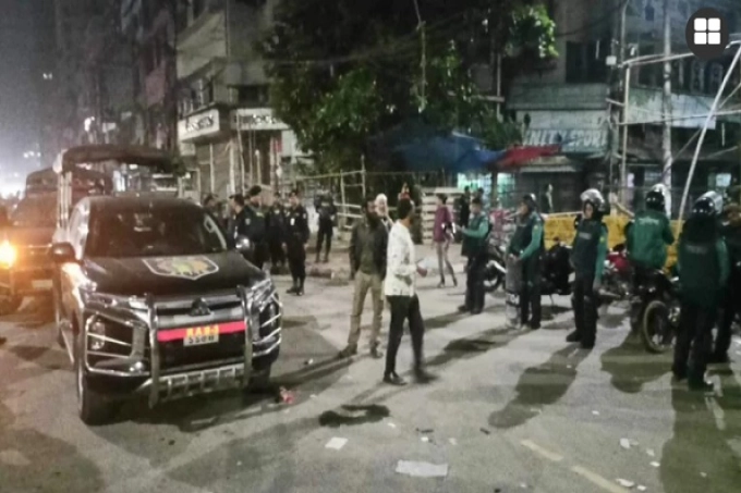 আ. লীগ অফিসের সামনে ককটেল বিস্ফোরণ, আহত ১