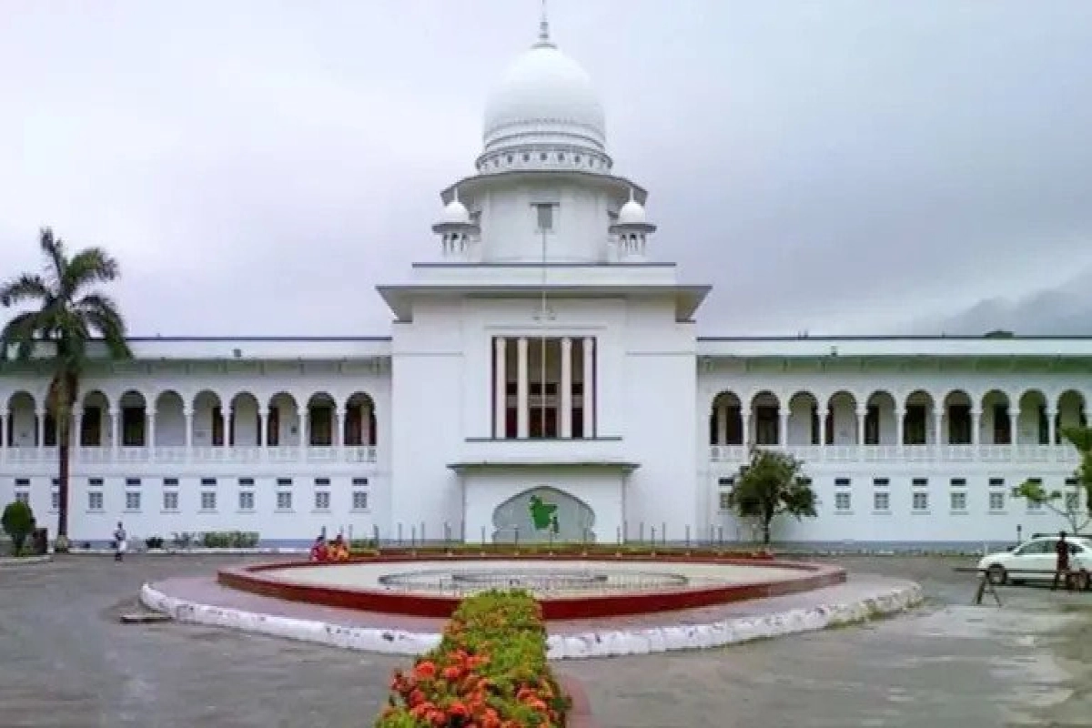 সন্তানকে ফিরে পেতে ঢাকায় মার্কিন বাবার আইনী লড়াই