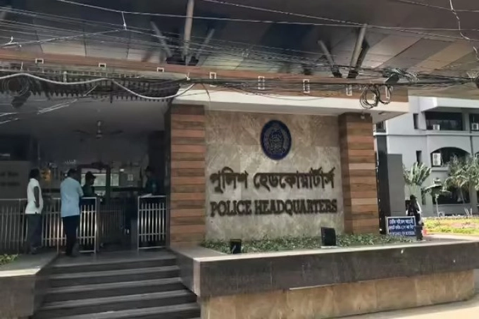 দুই পুলিশ কমিশনার ও ১০ এসপি রদবদল