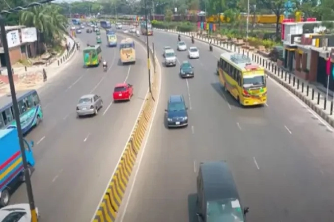 আজ থেকে যানজট হতে পারে বিমানবন্দর সড়কে