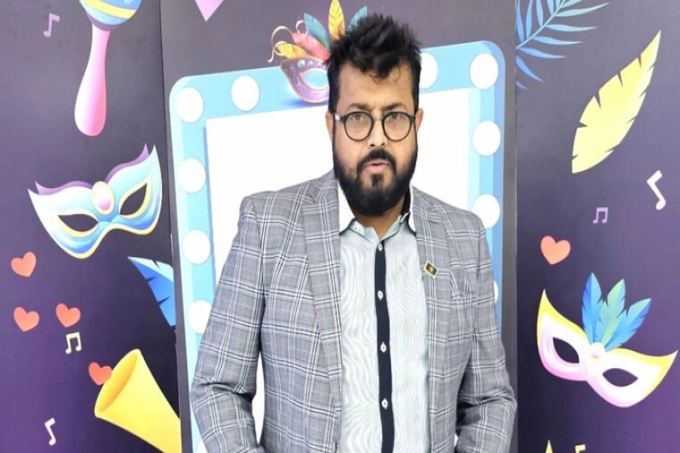 ৯০ পরবর্তী নায়িকাদের 'ভণ্ড' বললেন ওমর সানী!