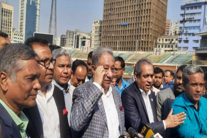 বঙ্গবন্ধু স্টেডিয়াম পরিদর্শন শেষে যেসব সমস্যা পেলেন ক্রীড়া প্রতিমন্ত্রী