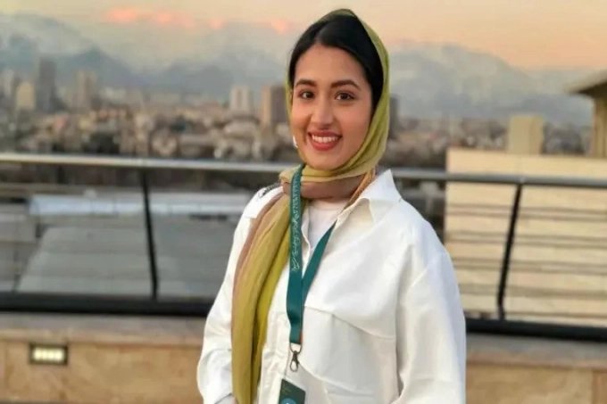 ইরানে ক্রিস্টাল সিমোর্গ পুরস্কার জিতলেন ফারিণ