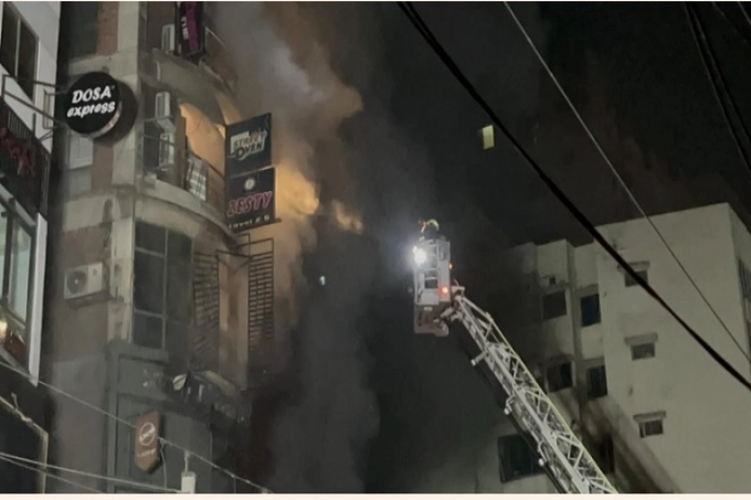 বেইলি রোডে রেস্টুরেন্টে আগুন, নিহত বেড়ে ৪৪