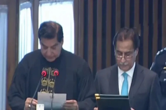 পাকিস্তান পার্লামেন্টের স্পিকার হলেন সরদার আয়াজ সাদিক