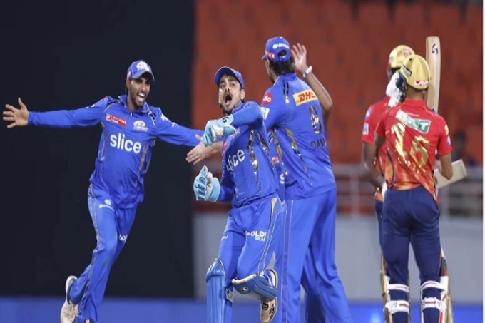 চেন্নাইয়ের হার ঠেকাতে পারলেন না মুস্তাফিজ-পাথিরানা