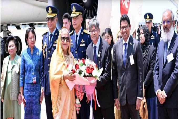 থাইল্যান্ডে পৌঁছেছেন প্রধানমন্ত্রী