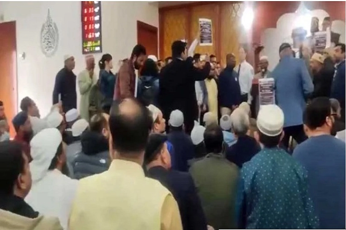 বাফেলো, নিউ ইয়র্ক প্রতিবাদে ফেটে পড়ে