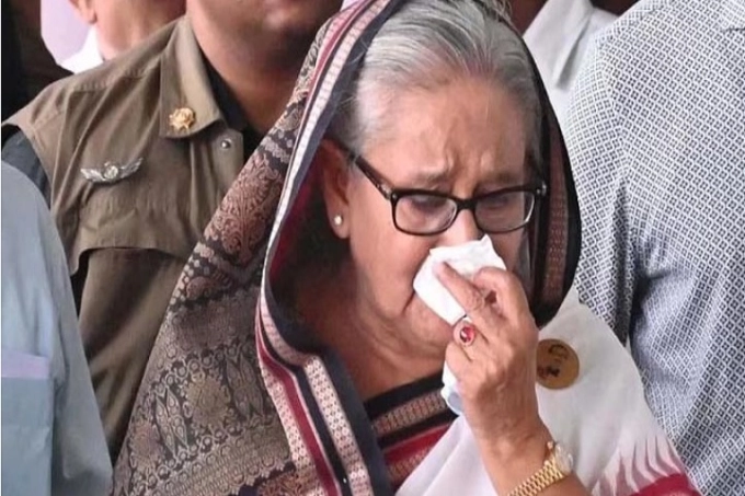 শেখ হাসিনাকে দিল্লি থেকে অন্যত্র সরিয়ে নেয়ার আভাস