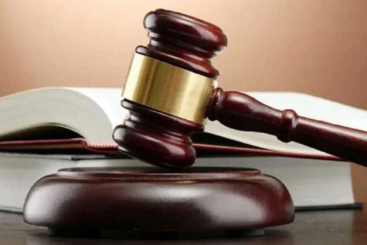 রিং শাইন টেক্সটাইল কেলেঙ্কারি: ৯ বিদেশিসহ ১০ জনের বিদেশযাত্রায় নিষেধাজ্ঞা!